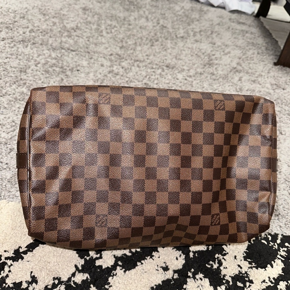 Authentic Louis Vuitton Speedy 35 - Picture 2 of 7